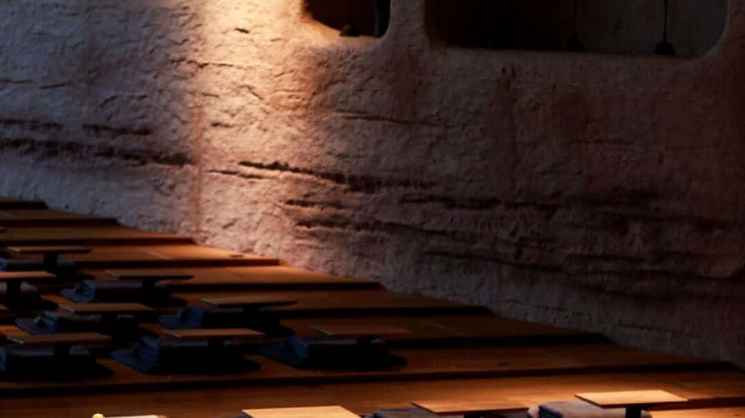 Vollflächiges Foto: ruhige, hochwertige Praxisatmosphäre bei GlowMed & Mind